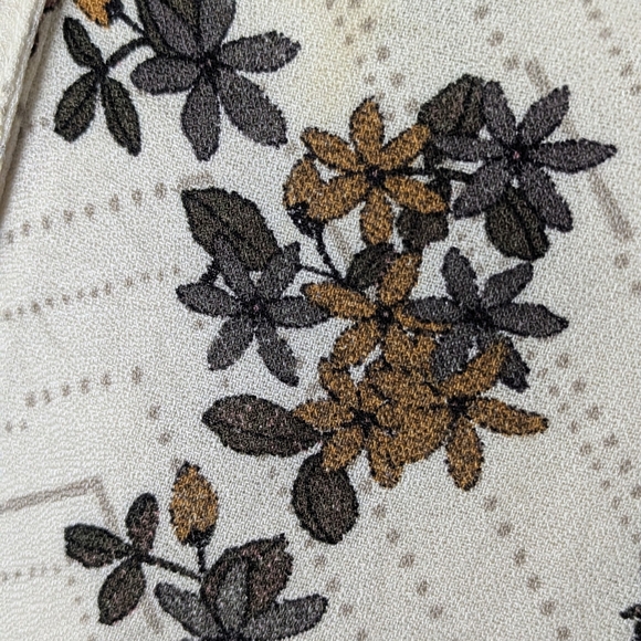 Maurices Floral Sleeveless Button-Down Boho Top - Large - Picture 8 of 13